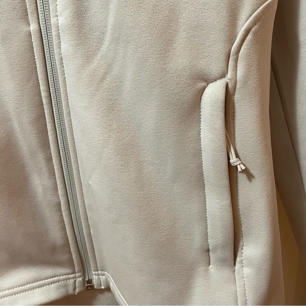 North Face Women's Ivory Color Hoodie, Size S/P, Zip up, Pre-Owned - Picture 7 of 14